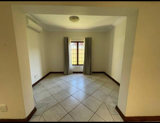 4 BEDROOM HOUSE FOR SALE IN MENLO PARK